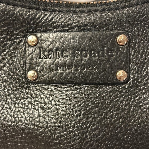 VINTAGE KATE SPADE black pebbled leather tassel crossbody bag - Picture 2 of 11